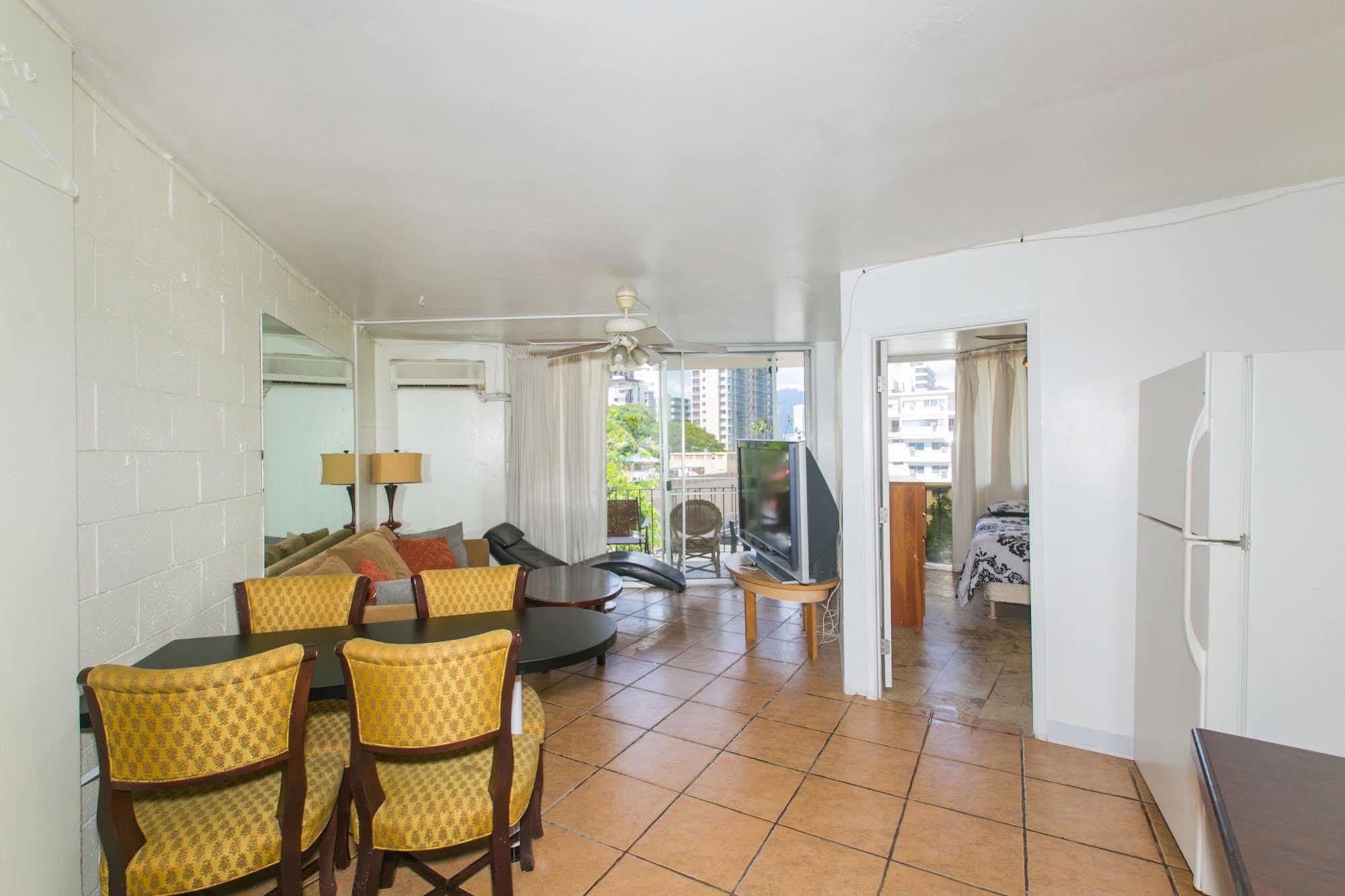 Hawaiian Ebbtide Hotel Oahu Esterno foto